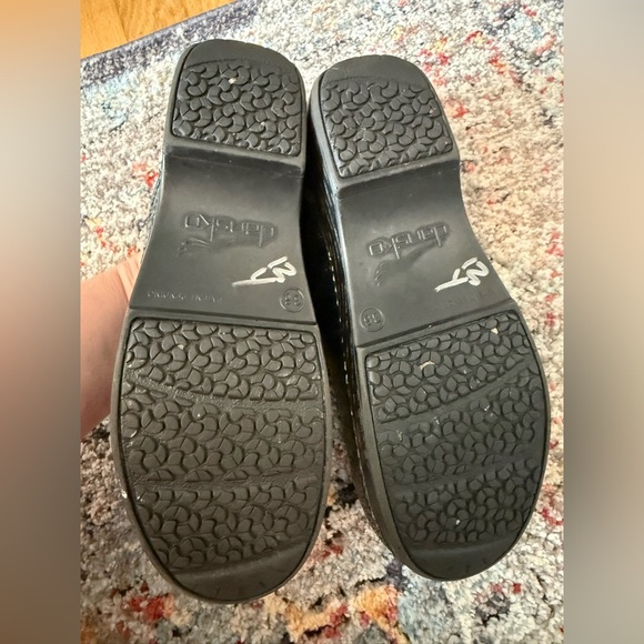 Dansko Black Medallion Patent Clogs Leather EU Size 36 - Picture 5 of 5